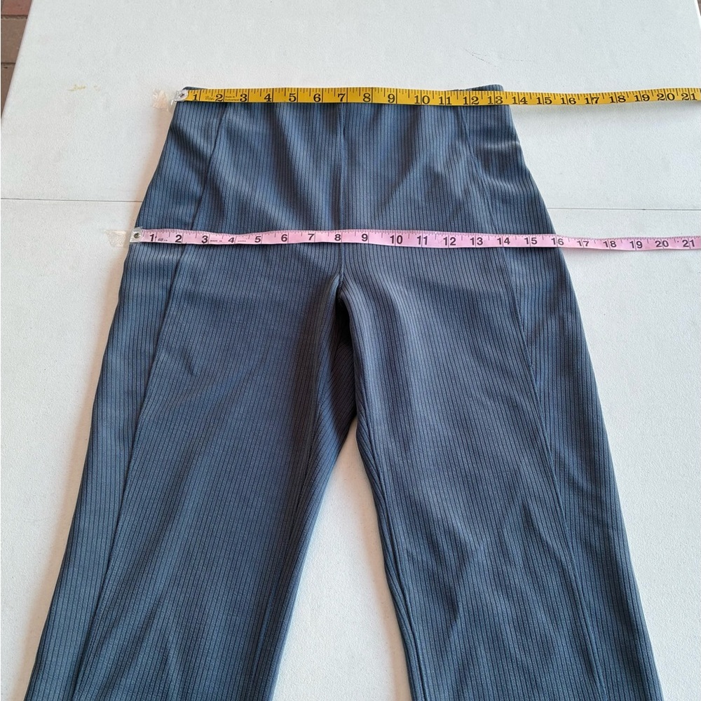 Lululemon Athletica Ribbed Softstreme Zip Leg  Cropped Ankle Pants - Picture 5 of 8